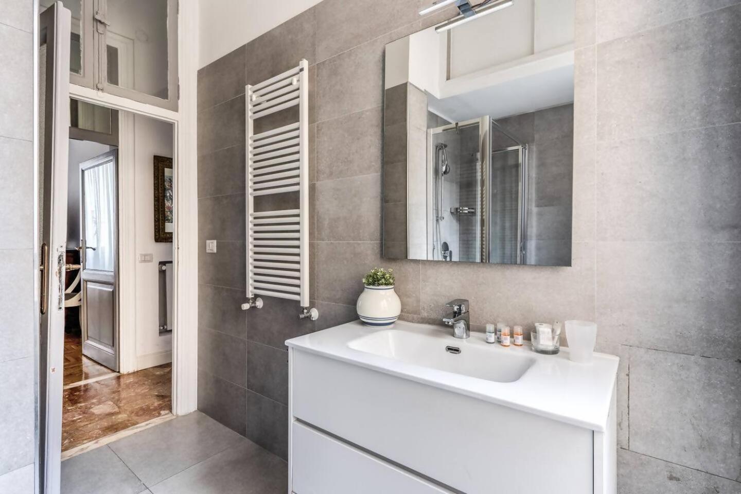 Lovely Renovated Flat By Vatican Appartement Rome